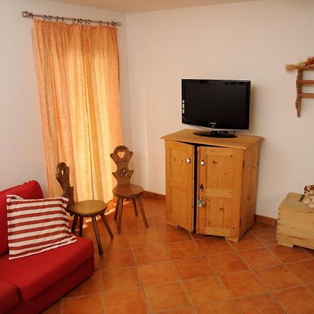Roe Apartment Panchia Bagian luar foto