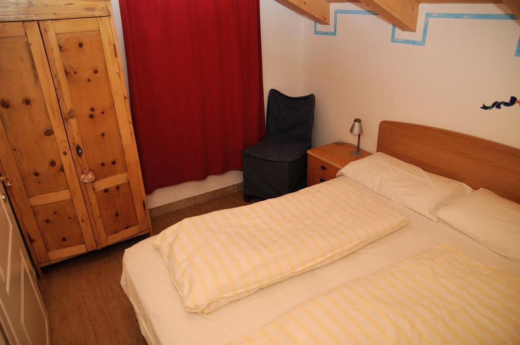 Roe Apartment Panchia Ruang foto